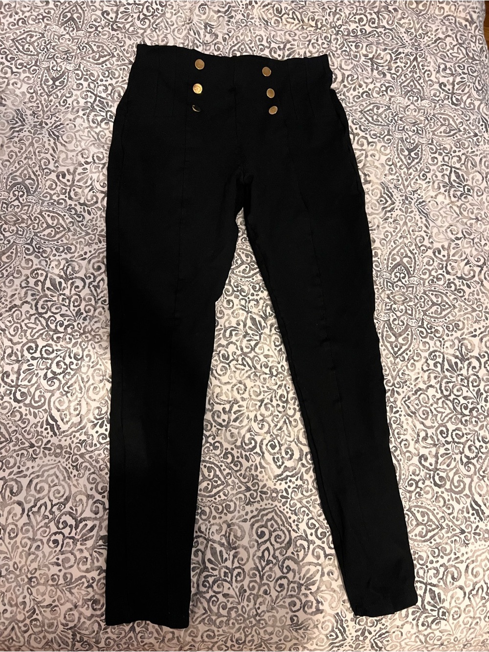 Zara Black High-Waist Button-Front Leggings